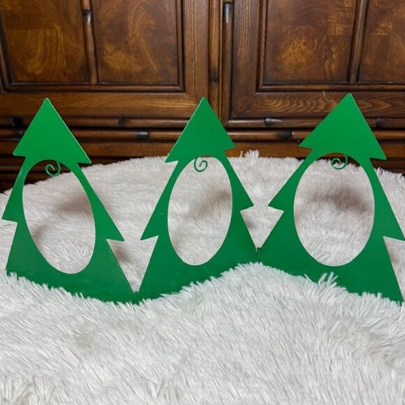 Hallmark Cards Green Metal 3 Christmas Tree Hinged Standing Screen - Picture 2 of 8